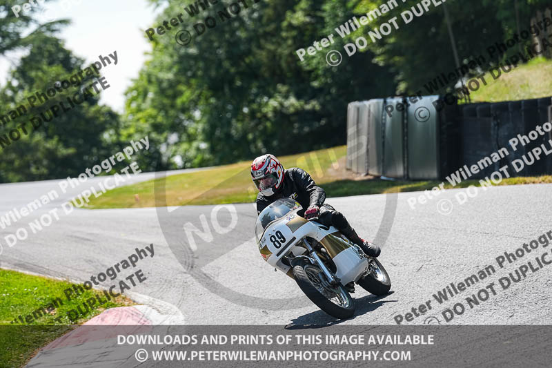 cadwell park;cadwell park photographs;cadwell trackday photographs;enduro digital images;event digital images;eventdigitalimages;peter wileman photography;racing digital images;trackday digital images;trackday photos